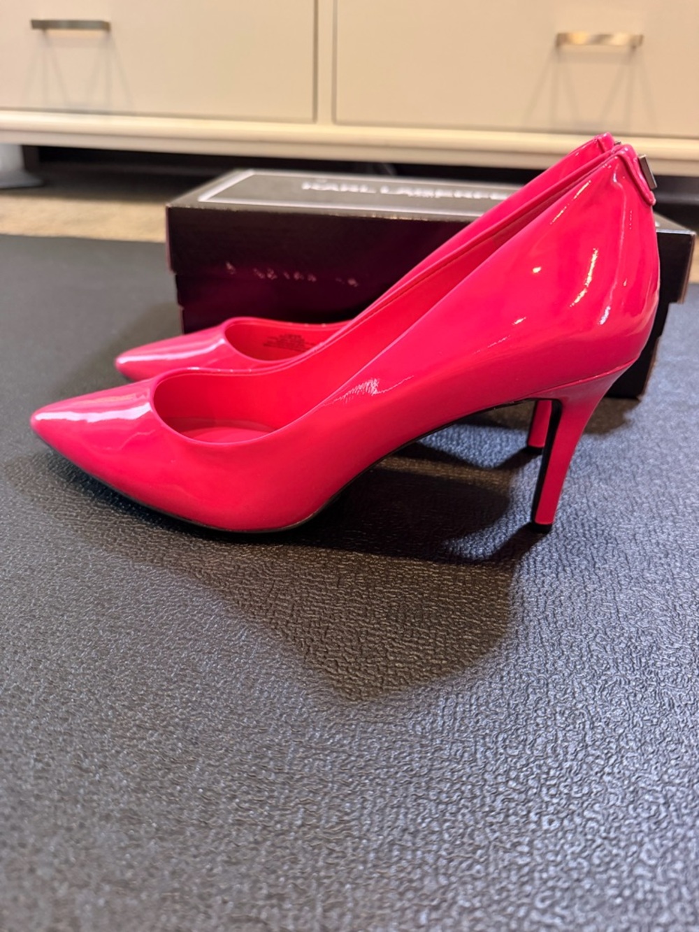 Karl Lagerfeld Hot Pink Leather Heels New - Picture 7 of 8